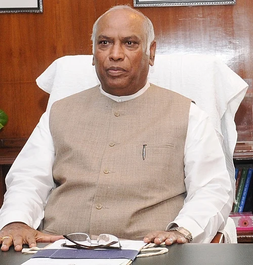 Mallikarjun Kharge Kundli | Mallikarjun Kharge Janma Kundli | Mallikarjun Kharge Birth Chart | Mallikarjun Kharge Moon Sign | Mallikarjun Kharge Sun Sign