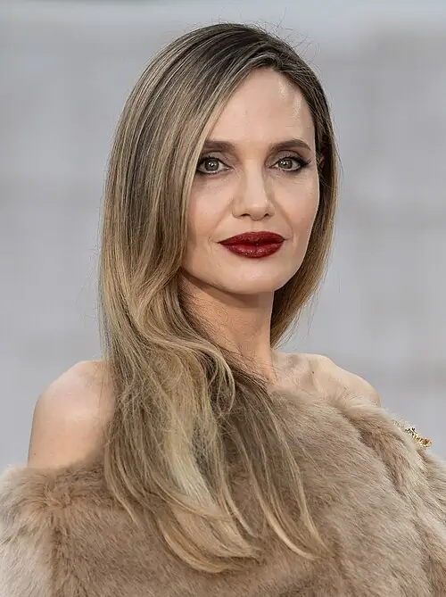 Angelina Jolie  Kundli